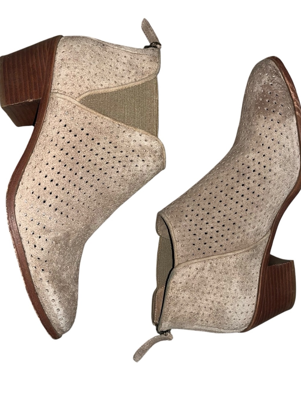 H.S. Trask Tisha Perforated Suede Ankle Booties Size 6.5M - Picture 6 of 10